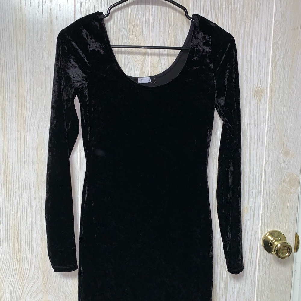Black Velvet Long Sleeve Dress Medium